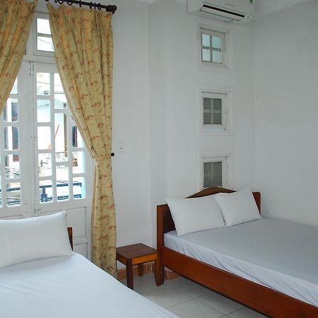 Volga Hotel Hue Buitenkant foto