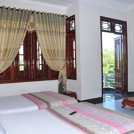 Volga Hotel Hue Buitenkant foto