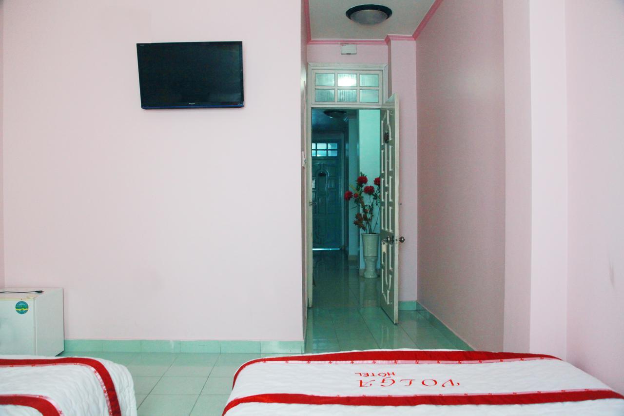Volga Hotel Hue Buitenkant foto
