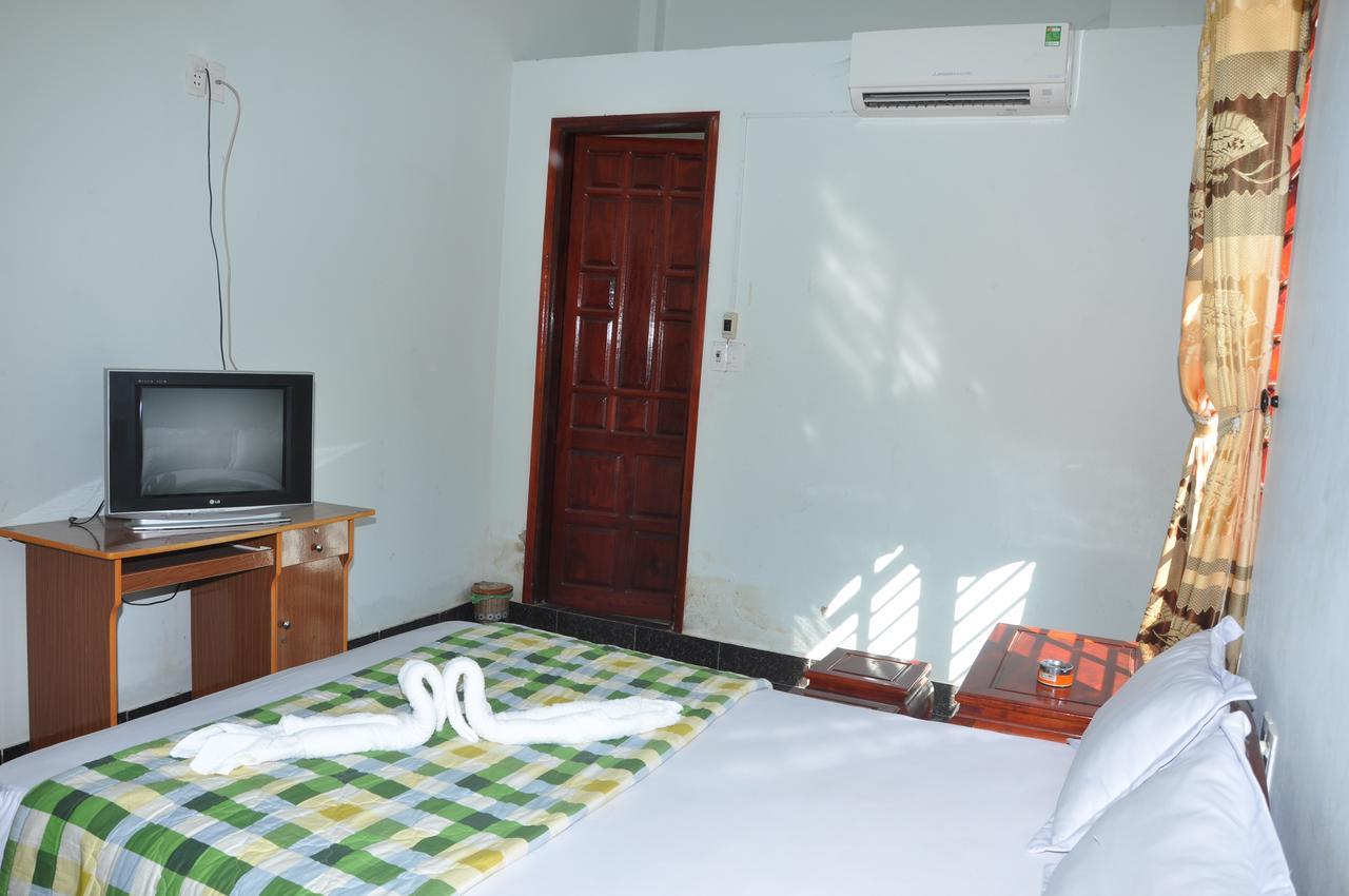 Volga Hotel Hue Buitenkant foto